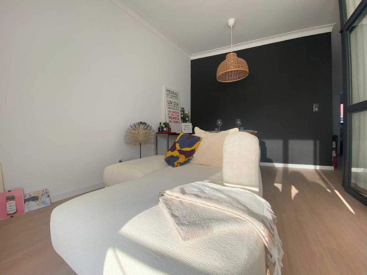 Lisbon, Renovated T2 Apartment Portas De Benfica أمادورا المظهر الخارجي الصورة